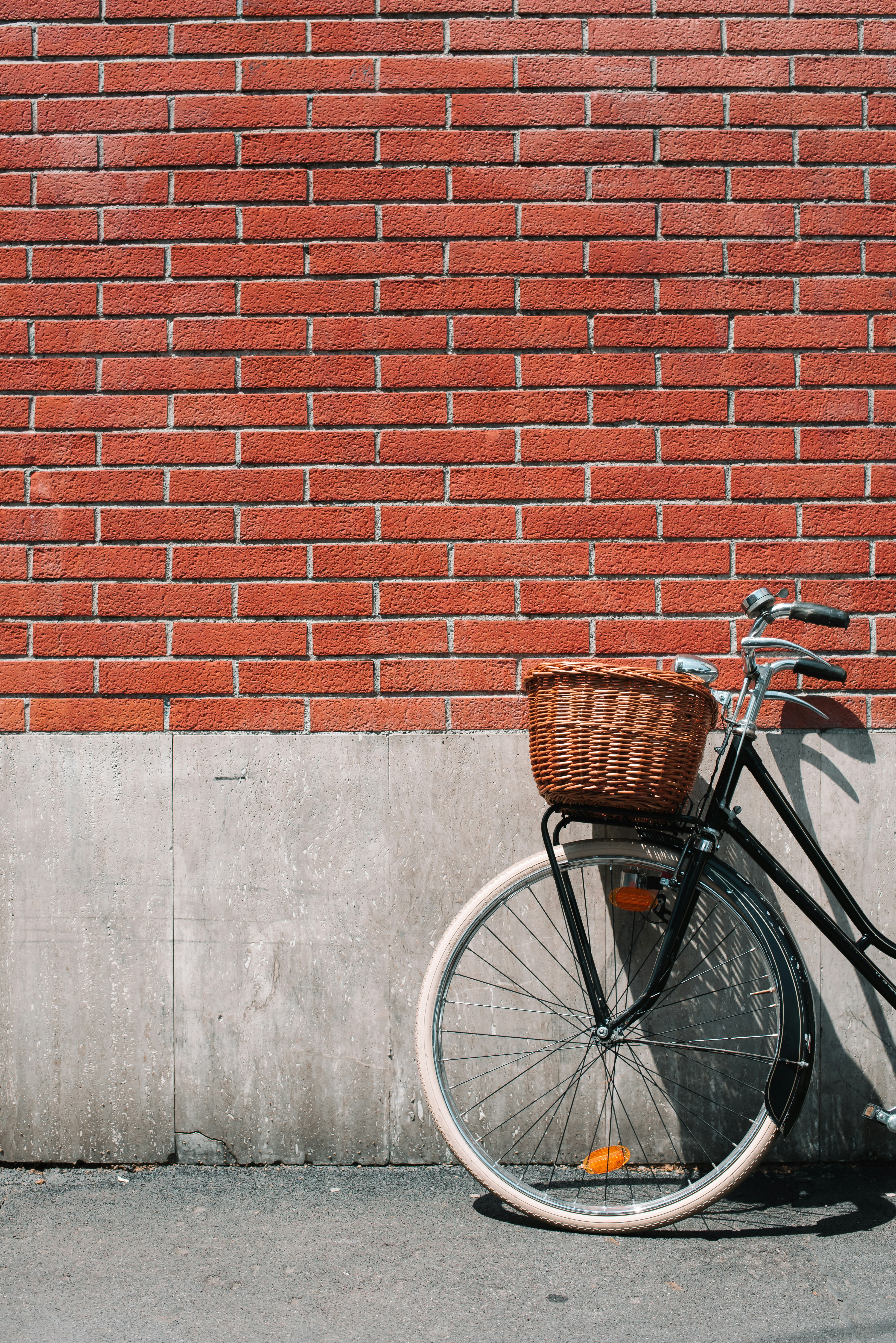 Vibration-proof mobile holder for bike